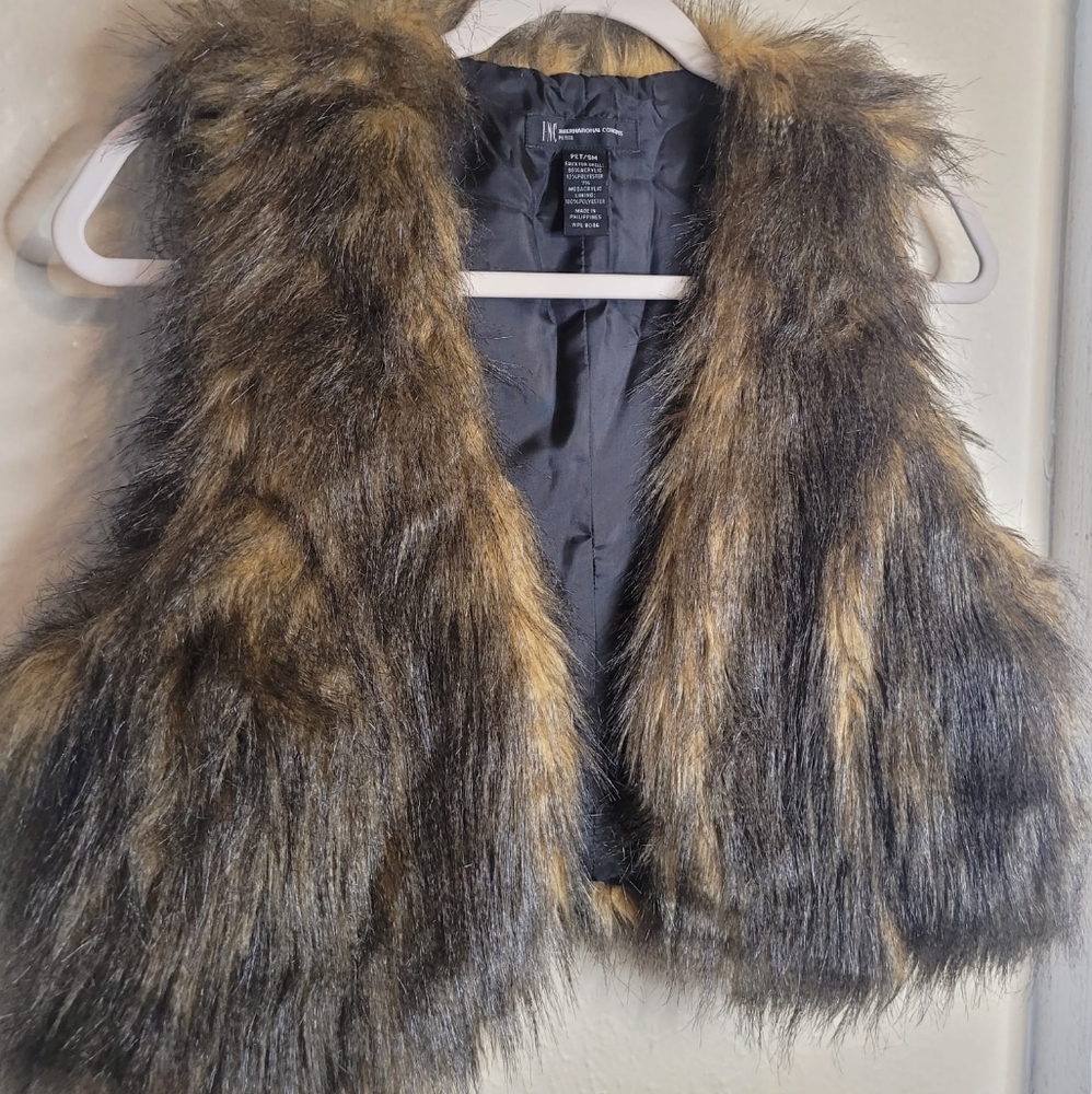INC International Concepts Faux Fur Vest Size PS Vegan Shrug Fall Western Women